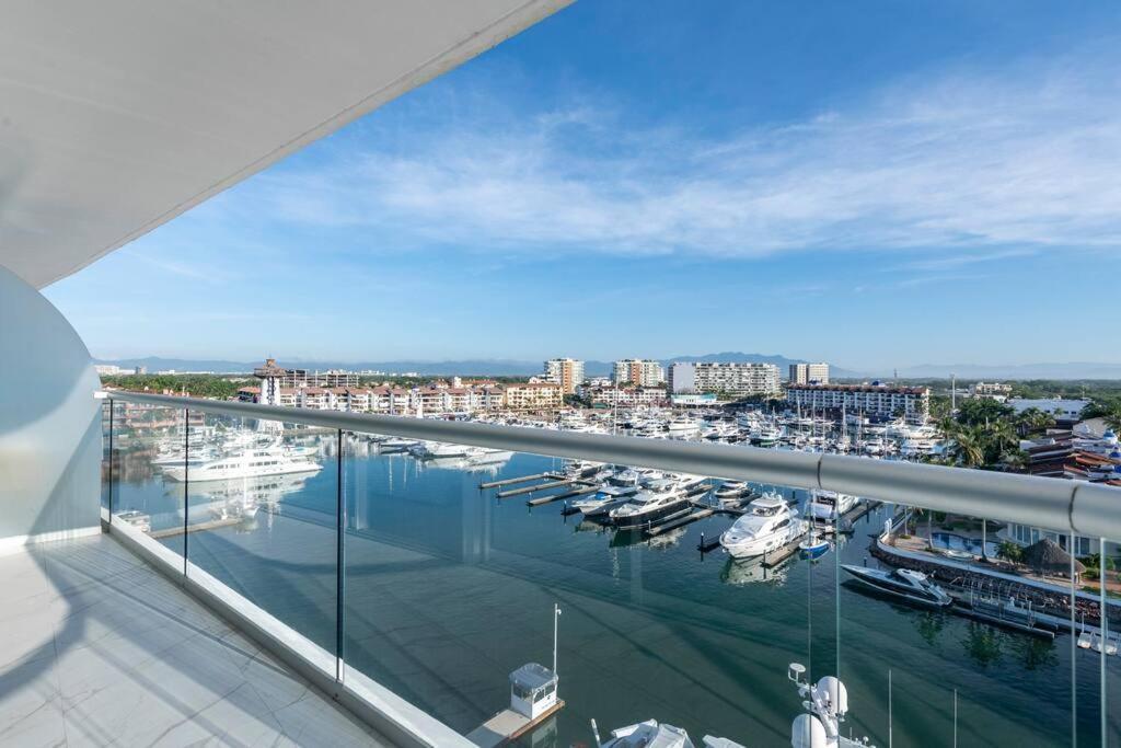 Luxury Condo On The Marina Puerto Vallarta Exterior photo